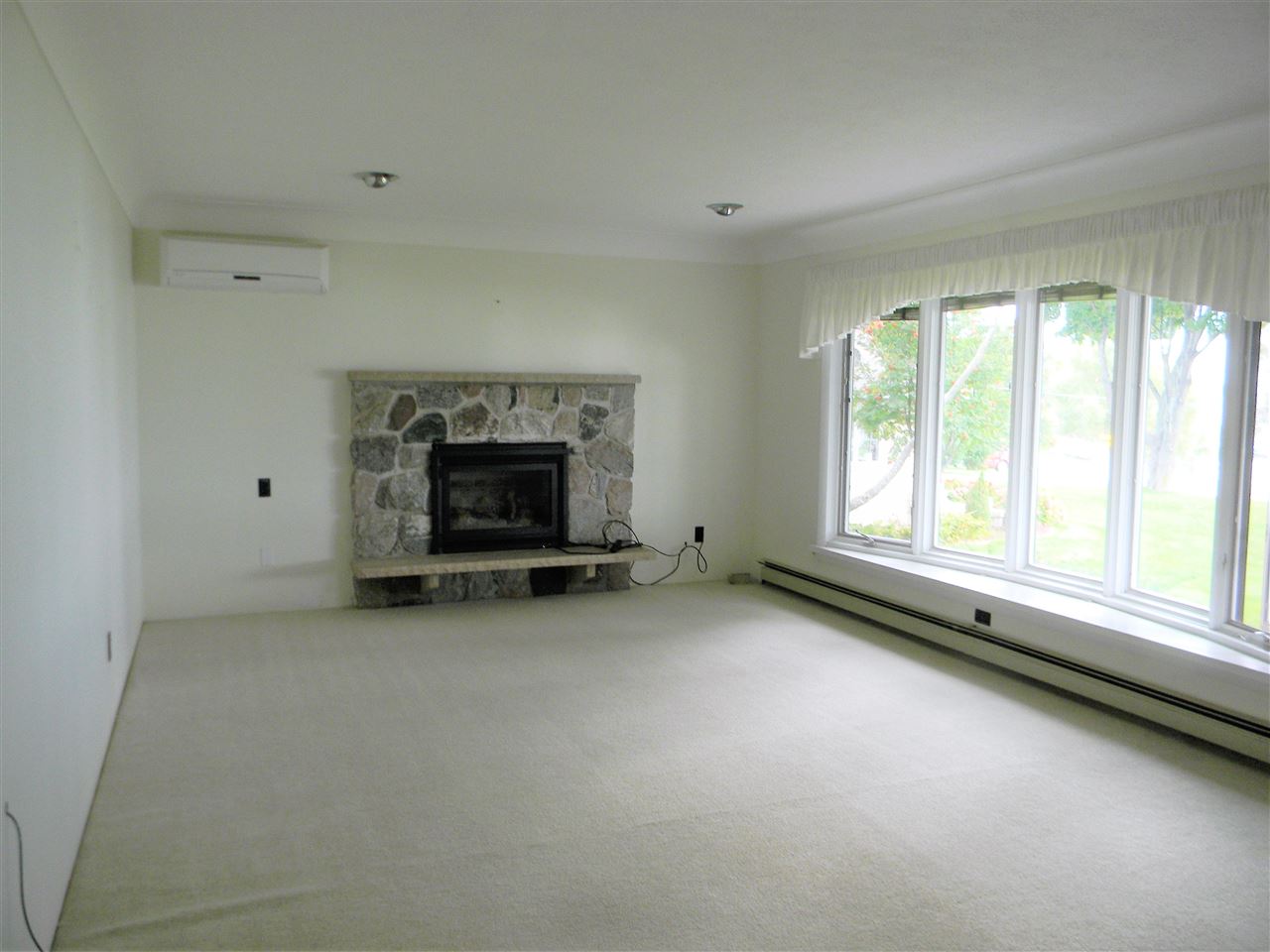 9547 Center Road Traverse City, MI 49686 - Photo 10 of 29 1839149-9.JPG