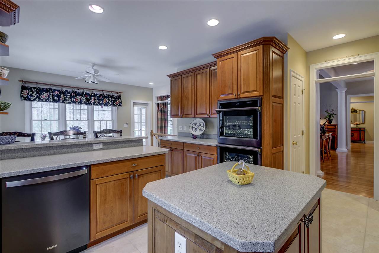 18 Powder Hill Road Bedford, NH 03110 - Photo 14 of 40