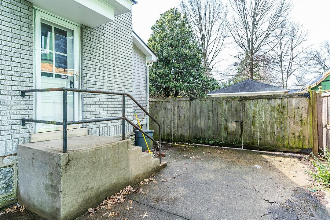 1360 Fontaine Road Lexington, KY 40502 - Photo 24 of 31 Photo 24