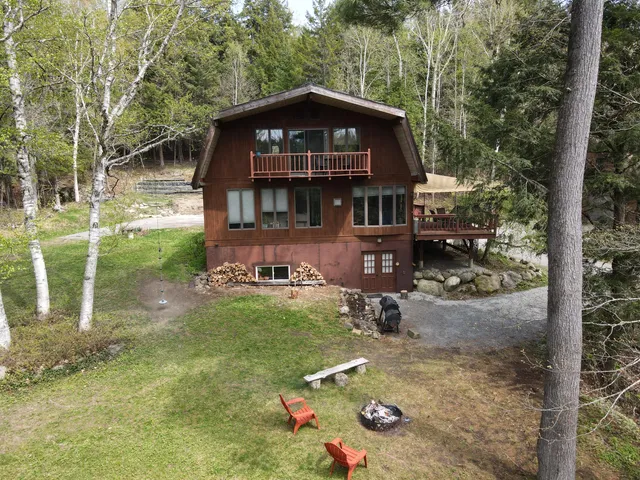 $299,500 | 823 Grindstone Road, East Millinocket, ME 04460