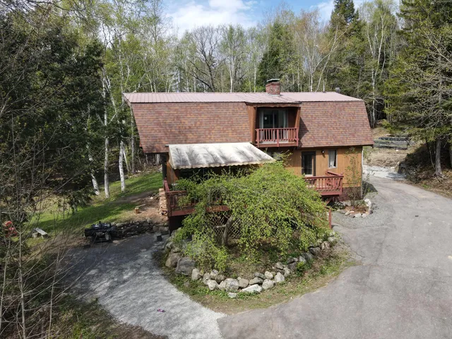 $299,500 | 823 Grindstone Road, East Millinocket, ME 04460