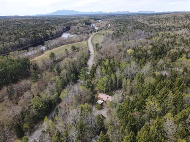 $299,500 | 823 Grindstone Road, East Millinocket, ME 04460