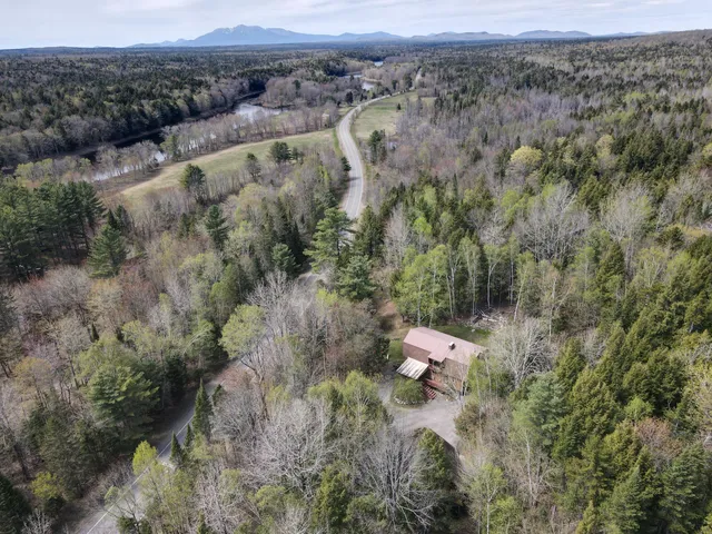 $299,500 | 823 Grindstone Road, East Millinocket, ME 04460
