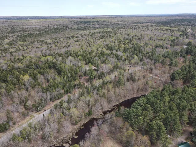 $299,500 | 823 Grindstone Road, East Millinocket, ME 04460