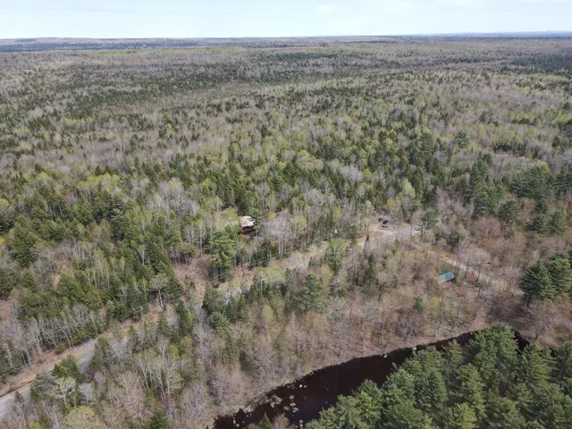 $299,500 | 823 Grindstone Road, East Millinocket, ME 04460