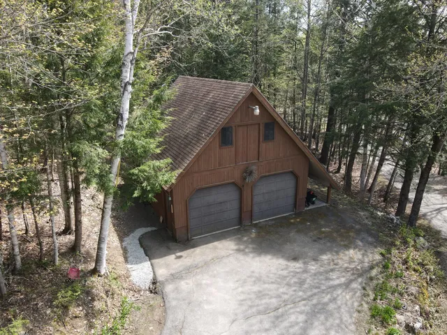 $299,500 | 823 Grindstone Road, East Millinocket, ME 04460