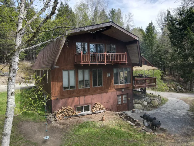 $299,500 | 823 Grindstone Road, East Millinocket, ME 04460