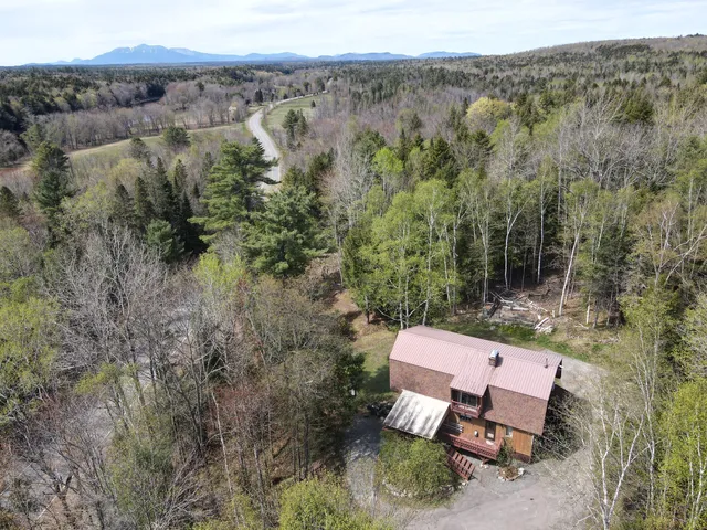 $299,500 | 823 Grindstone Road, East Millinocket, ME 04460