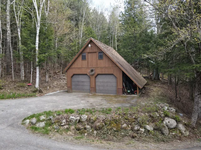 $299,500 | 823 Grindstone Road, East Millinocket, ME 04460