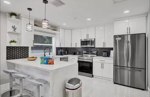 $3,000 | 1701 Jefferson Street, Hollywood, FL 33020