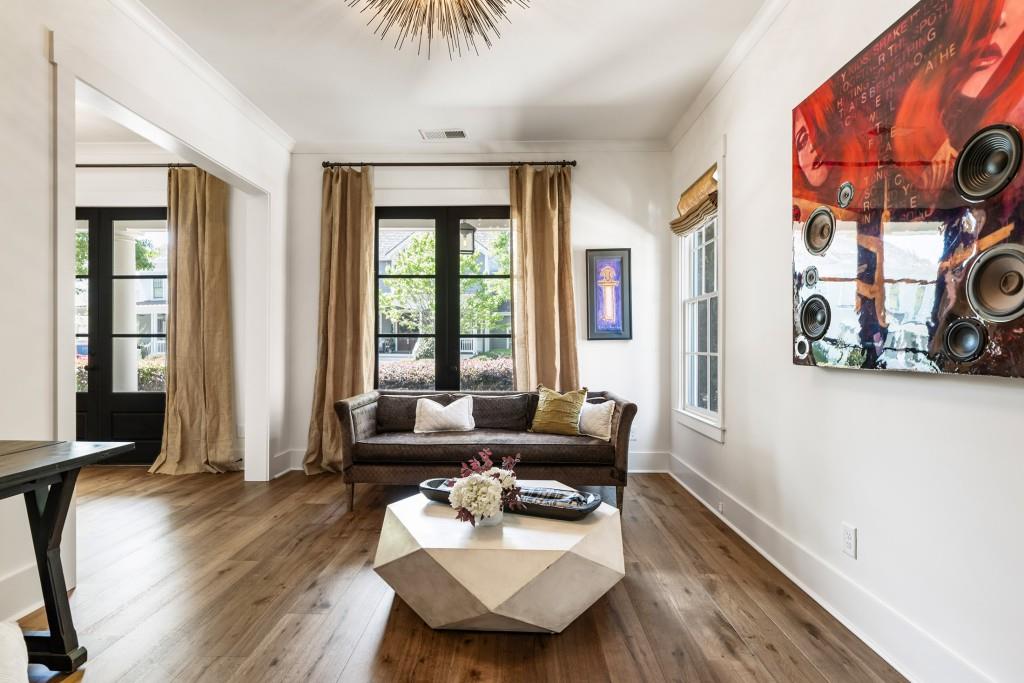 7280 Samples Field Road Cumming, GA 30040 - Photo 6 of 65