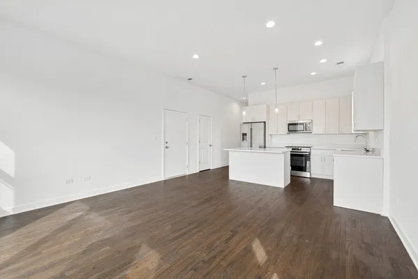 $3,900 | 1952 West Ohio Street, Unit 3E, Chicago, IL 60622