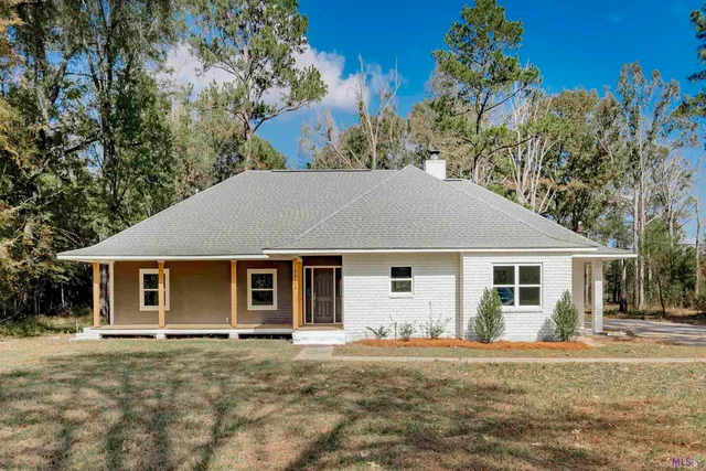 $485,000 | 12833 Port Hudson-Pride Road, Zachary, LA 70791