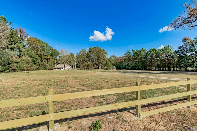 $485,000 | 12833 Port Hudson-Pride Road, Zachary, LA 70791