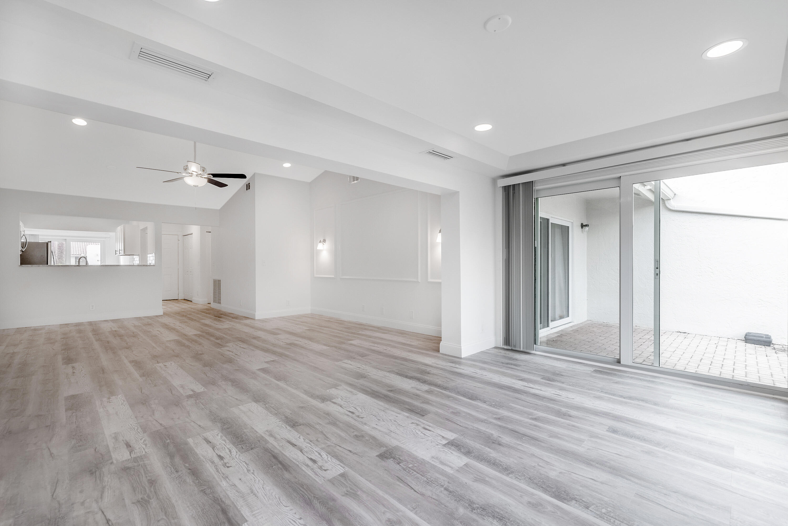 21570 Guadalajara Avenue Boca Raton, FL 33433 - Photo 18 of 27 21570GuadalajaraAveBoca-14 (2)