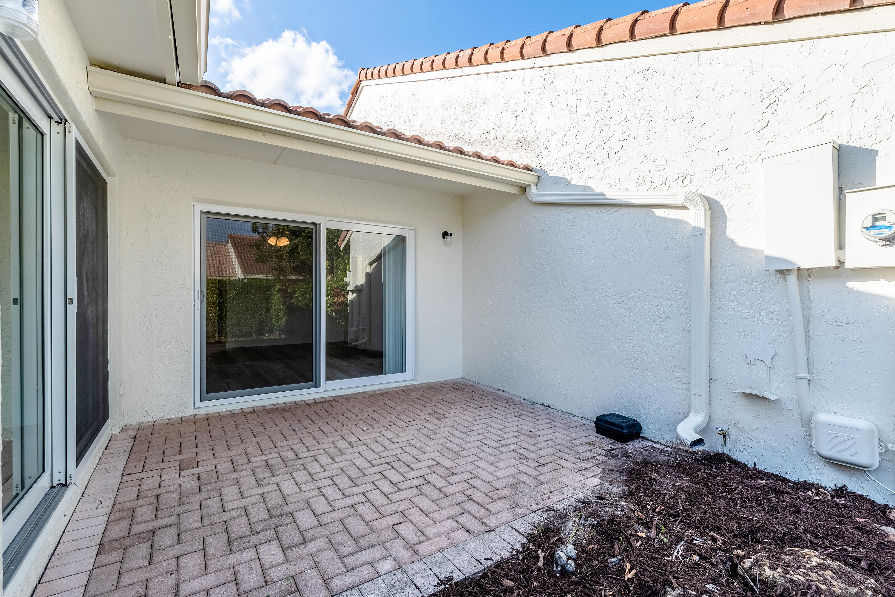 21570 Guadalajara Avenue Boca Raton, FL 33433 - Photo 23 of 27 21570GuadalajaraAveBoca-28 (2)