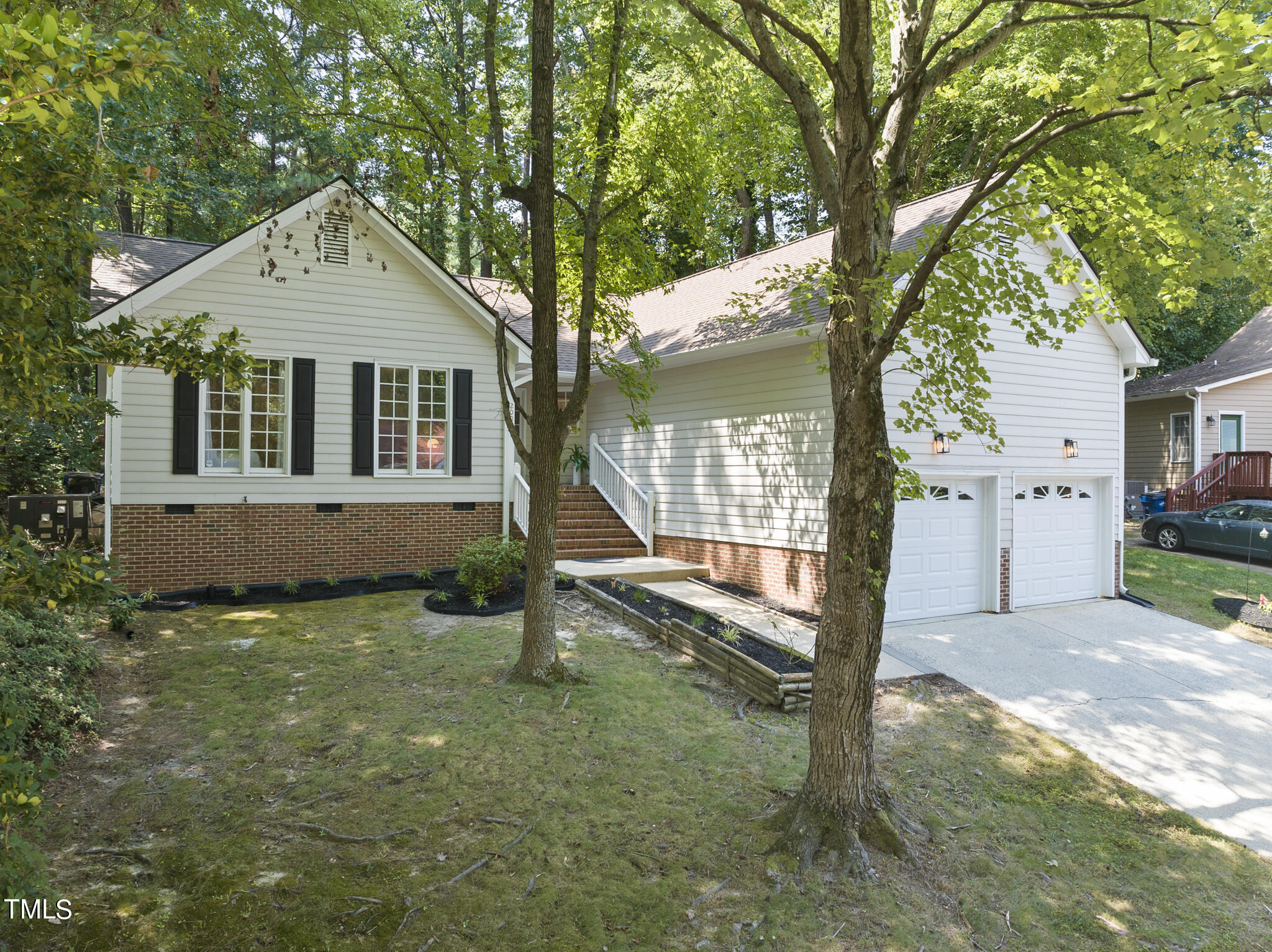 2004 Leadenhall Way Raleigh, NC 27603 - Photo 2 of 27 2