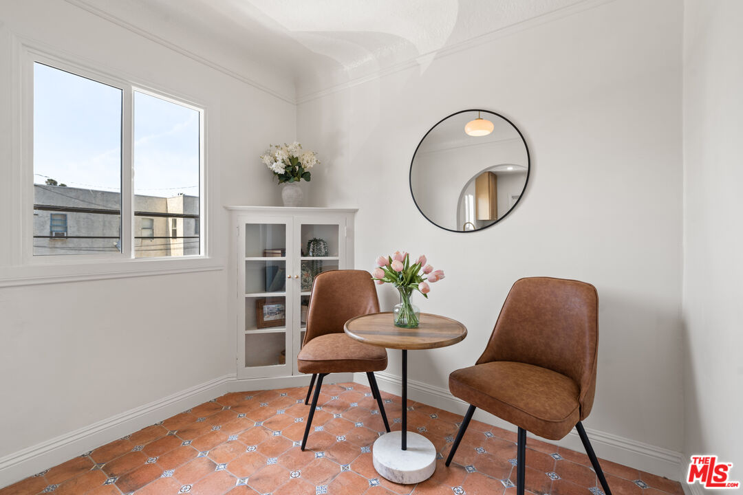 2941 Redondo Boulevard Los Angeles, CA 90016 - Photo 14 of 16