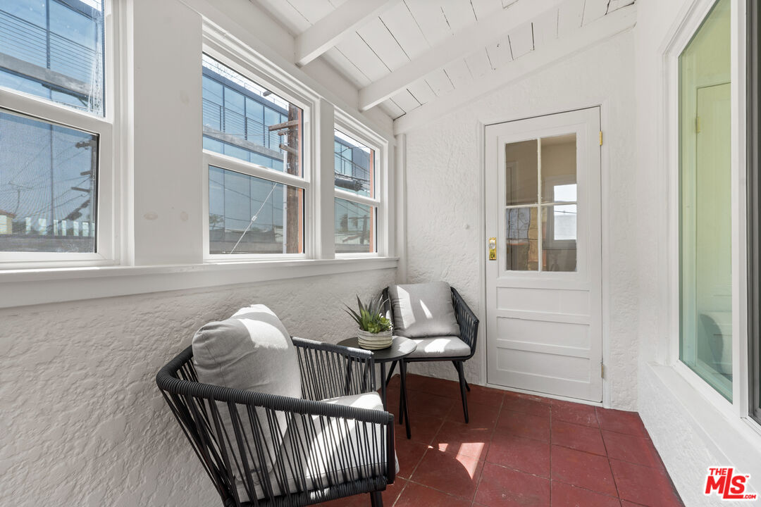 2941 Redondo Boulevard Los Angeles, CA 90016 - Photo 8 of 16