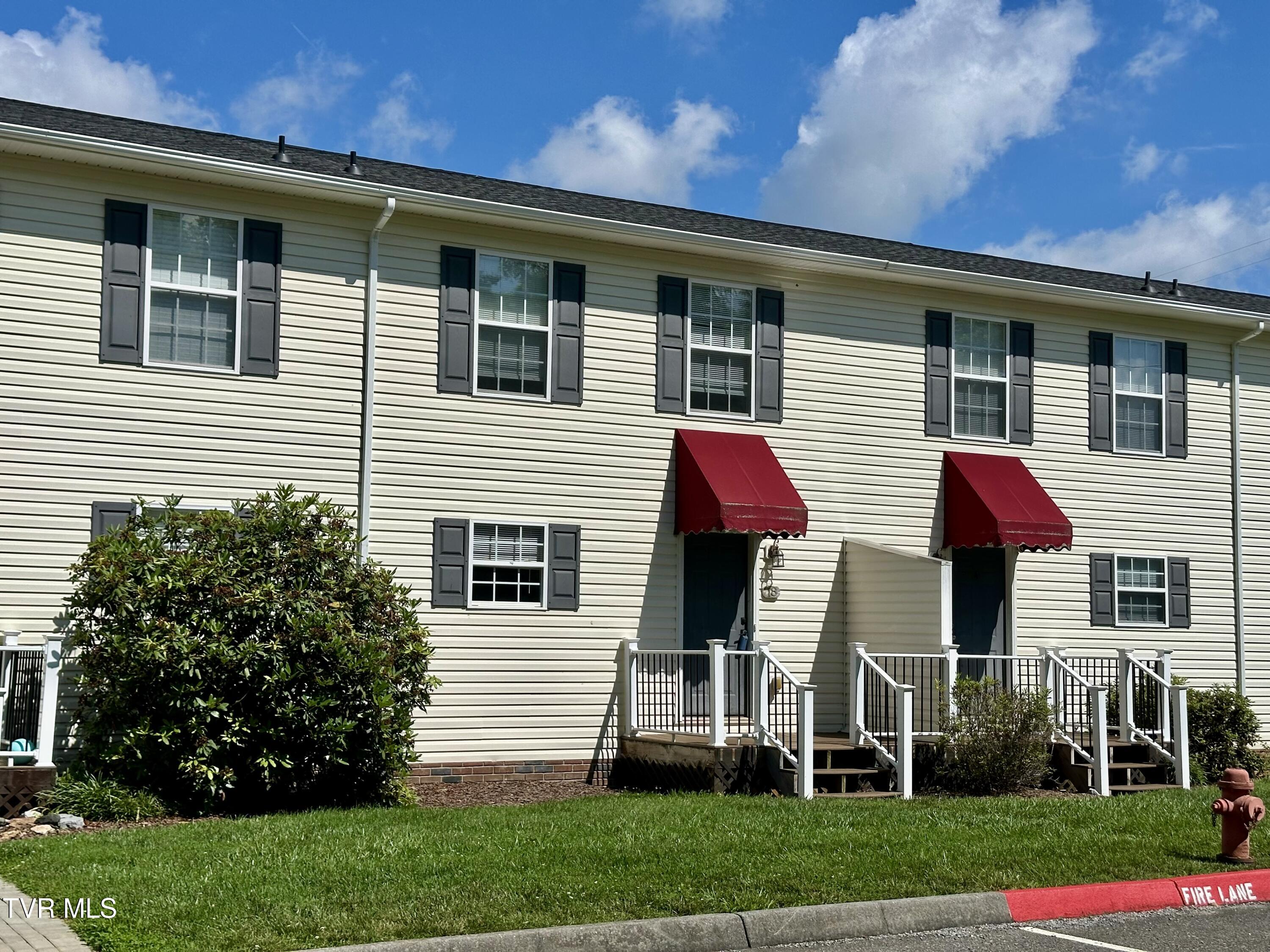 2201 Cherokee Road, Unit 18 Johnson City, TN 37604 - Photo 2 of 16 IMG_9264