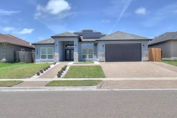 $2,800 | 8206 Denali Drive, Corpus Christi, TX 78414