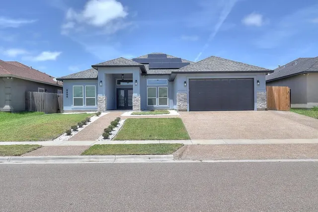 $2,800 | 8206 Denali Drive, Corpus Christi, TX 78414