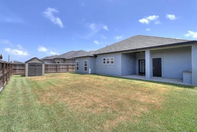 $2,800 | 8206 Denali Drive, Corpus Christi, TX 78414