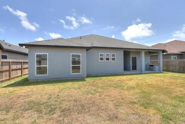 $2,800 | 8206 Denali Drive, Corpus Christi, TX 78414