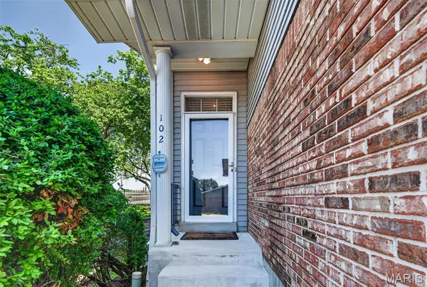 $260,000 | 102 Parc Forest Trail, Unit 8A, St. Charles, MO 63303