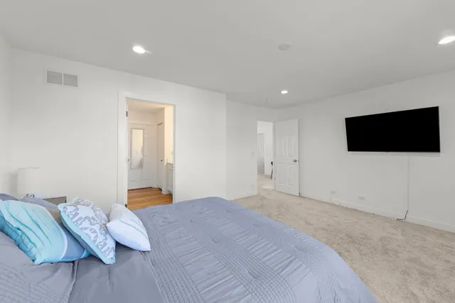 $419,900 | 110 Easton Drive, Gilberts, IL 60136