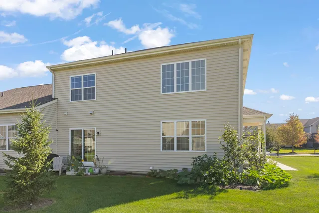 $419,900 | 110 Easton Drive, Gilberts, IL 60136