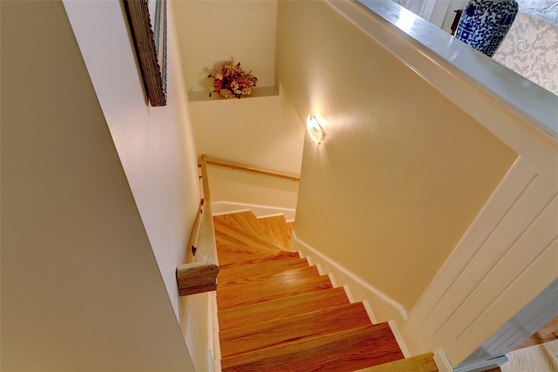 10 Glenham Road Cranston, RI 02921 - Photo 15 of 23