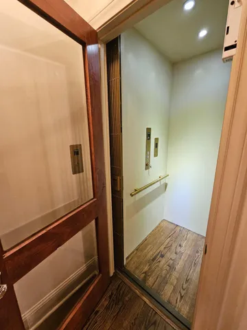 $5,100 | 5124 Chevy Chase Drive, Houston, TX 77056