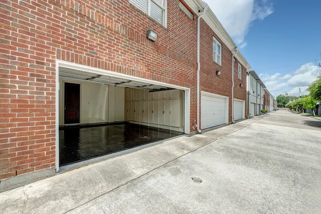 $5,100 | 5124 Chevy Chase Drive, Houston, TX 77056