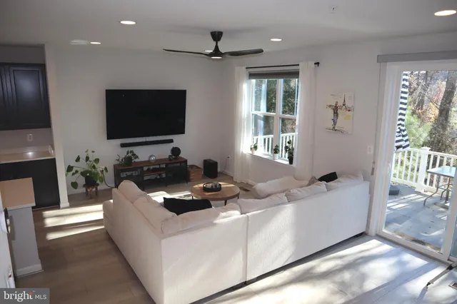 $3,300 | 585 Cross Chase Drive, Millersville, MD 21108