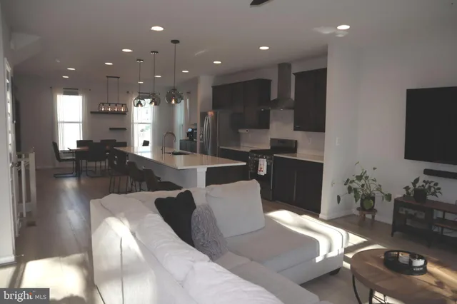 $3,300 | 585 Cross Chase Drive, Millersville, MD 21108