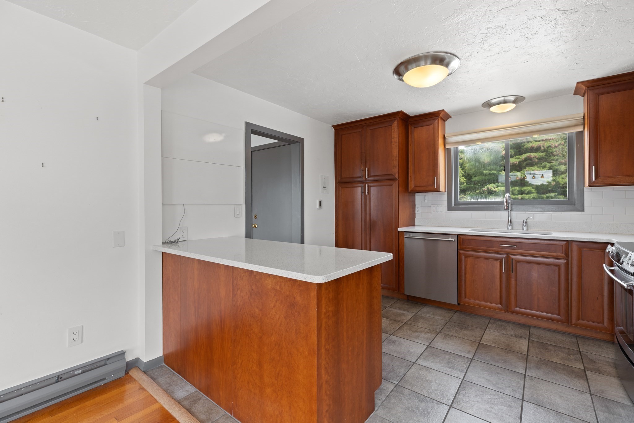 20 Hamilton Road, Unit 401 Arlington, MA 02474 - Photo 17 of 38 Gallery Image 17