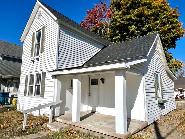 $1,050 | 231 East South C Street, Gas City, IN 46933