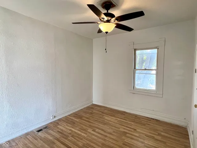 $1,050 | 231 East South C Street, Gas City, IN 46933