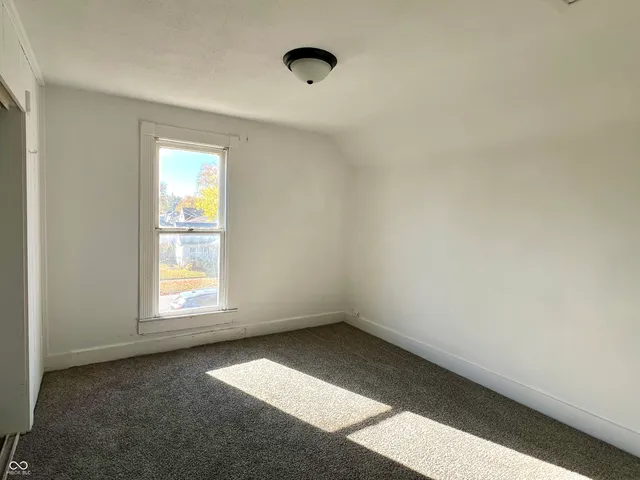 $1,050 | 231 East South C Street, Gas City, IN 46933