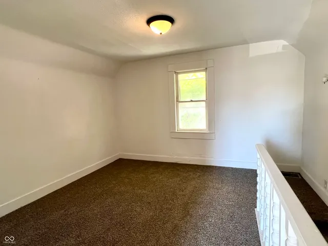 $1,050 | 231 East South C Street, Gas City, IN 46933