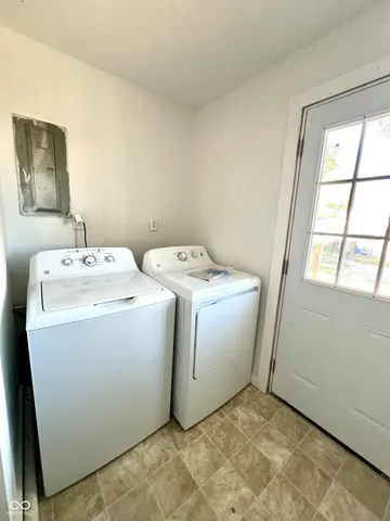 $1,050 | 231 East South C Street, Gas City, IN 46933