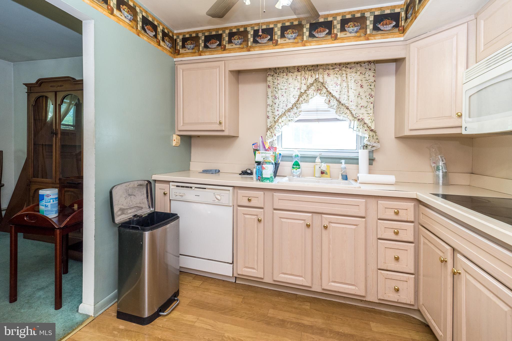 716 Springdell Road King of Prussia, PA 19406 - Photo 13 of 40 Kitchen