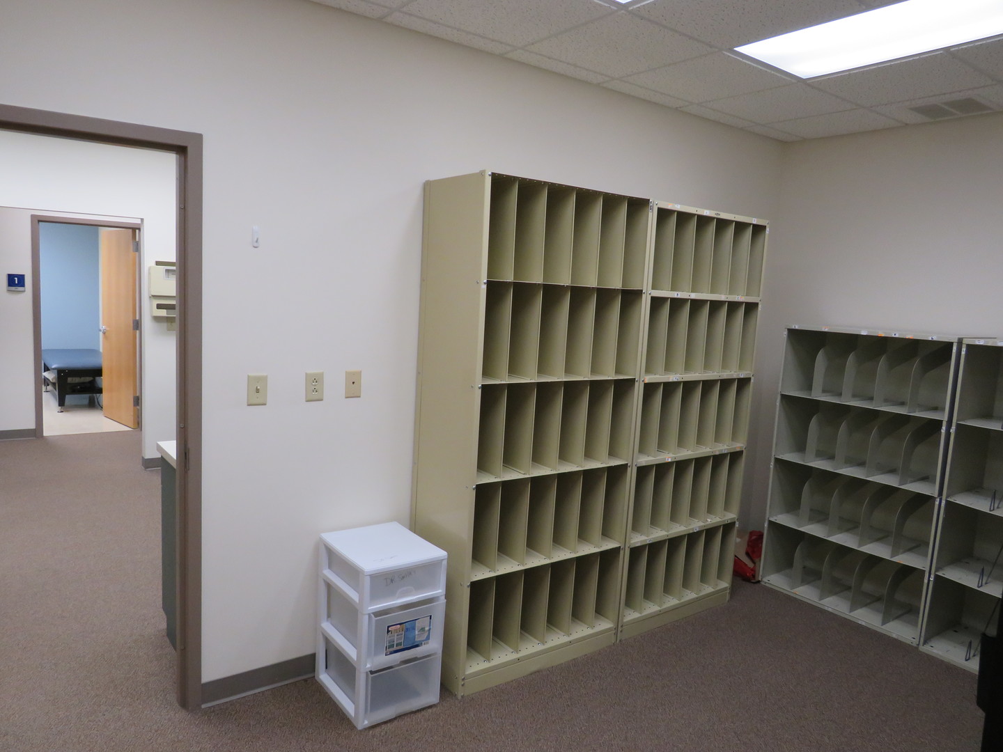 501 Oakley Avenue Streator, IL 61364 - Photo 25 of 40 a view of a livingroom with shelves