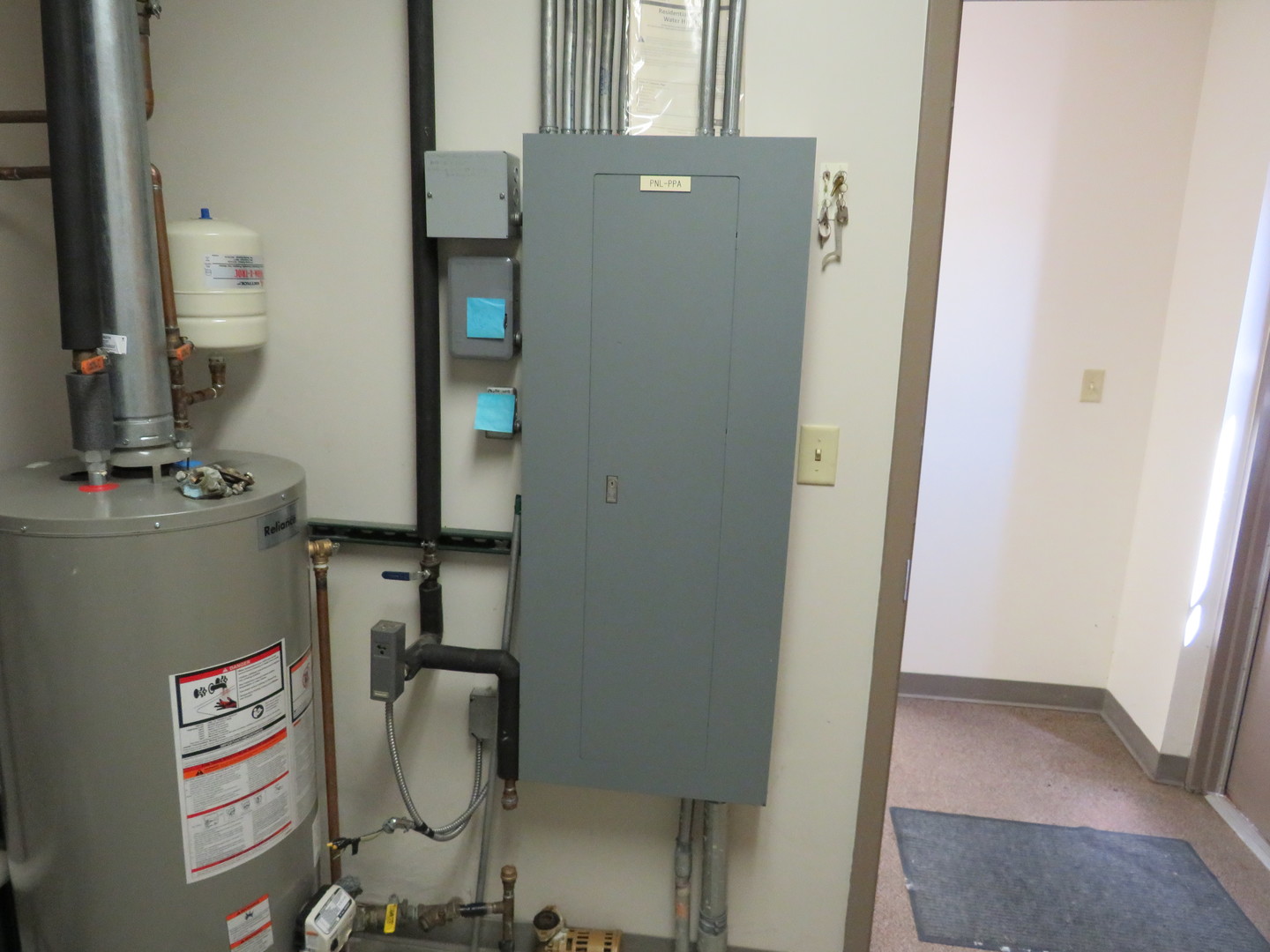 501 Oakley Avenue Streator, IL 61364 - Photo 39 of 40 a bathroom with a toilet and a sink