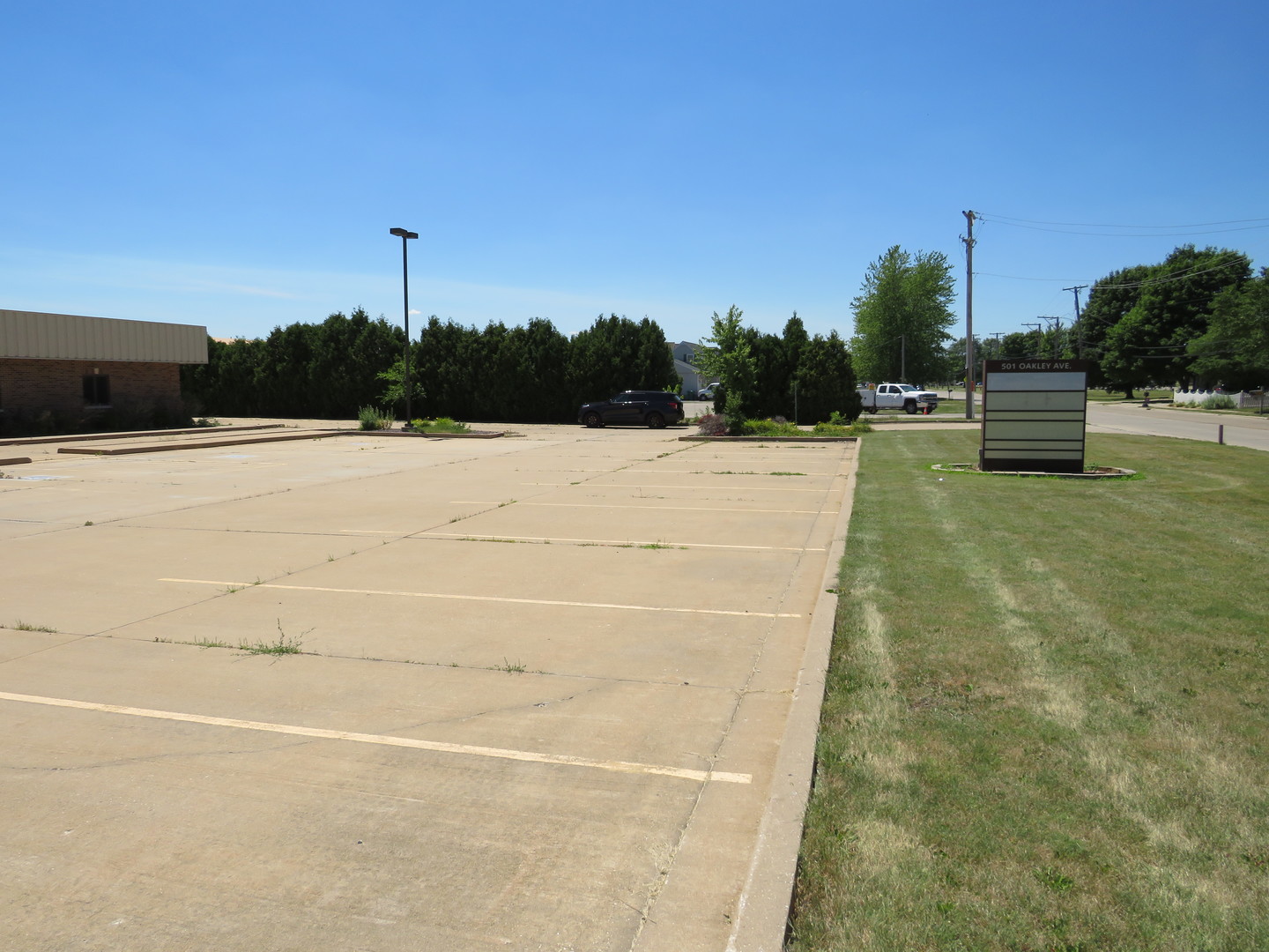 501 Oakley Avenue Streator, IL 61364 - Photo 6 of 40 a view of an outdoor space and beach