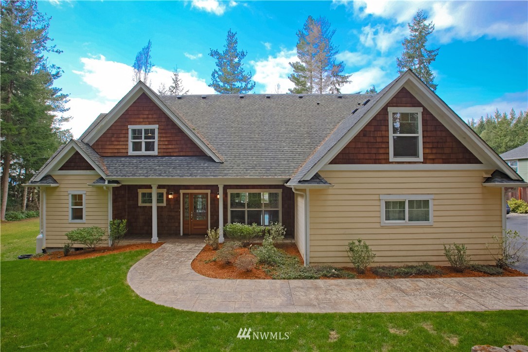 2219 Northeast Riddell Road Bremerton, WA 98310 - Photo 1 of 25 Gallery Image 1