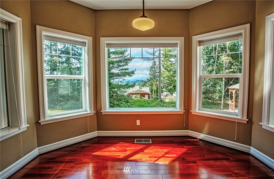 2219 Northeast Riddell Road Bremerton, WA 98310 - Photo 15 of 25 Gallery Image 15