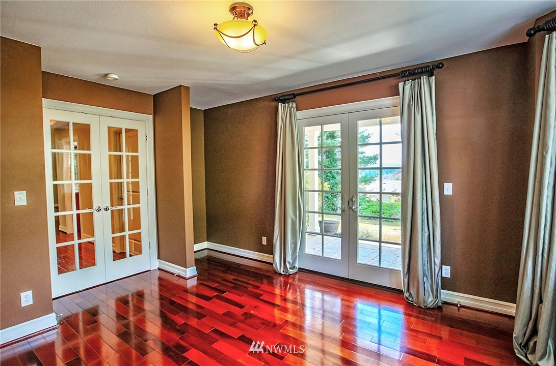 2219 Northeast Riddell Road Bremerton, WA 98310 - Photo 17 of 25 Gallery Image 17