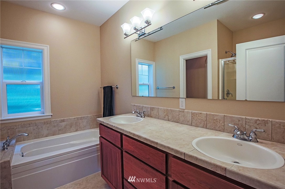 2219 Northeast Riddell Road Bremerton, WA 98310 - Photo 20 of 25 Gallery Image 20
